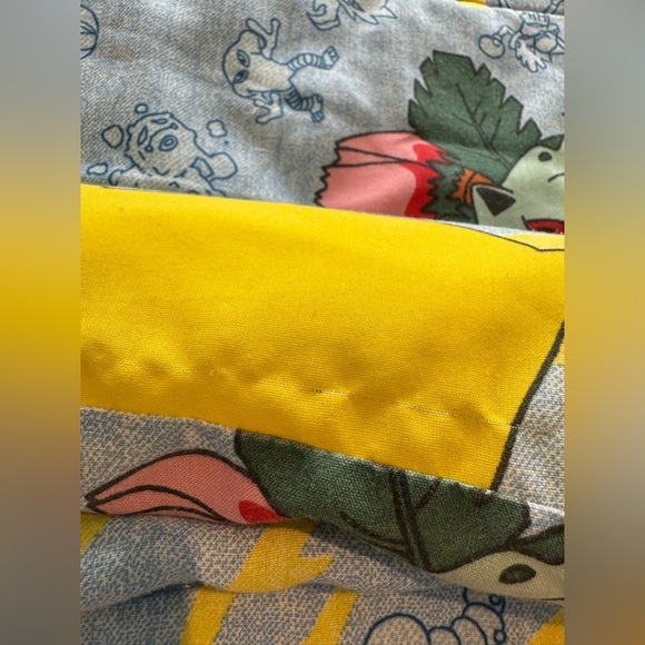 Vintage 90's Pokemon Comforter Blanket Nintendo Pikachu Charmander Eevee Snorlax - Picture 8 of 13